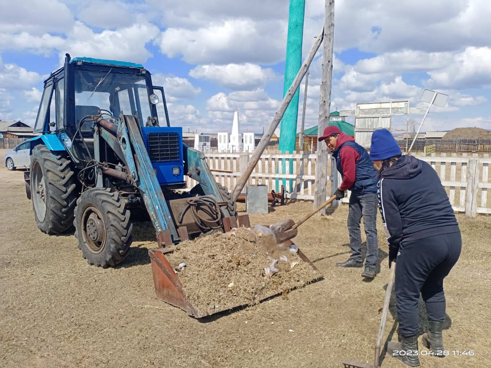 Субботник в улусе Загустай