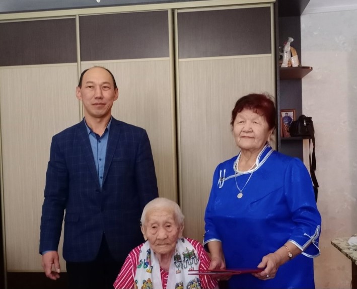 95-летие ветерана ВОВ Базарсадуевой Намжилмы Батуевны