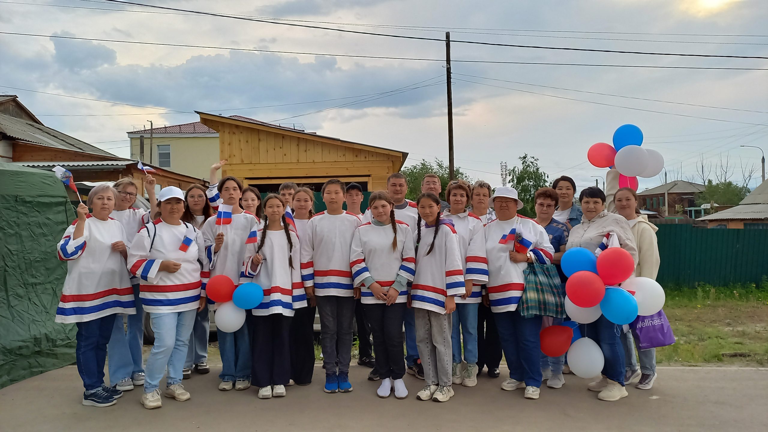 12 июня – Музыкальное праздничное тематическое сопровождение на улице в честь праздника «День России»