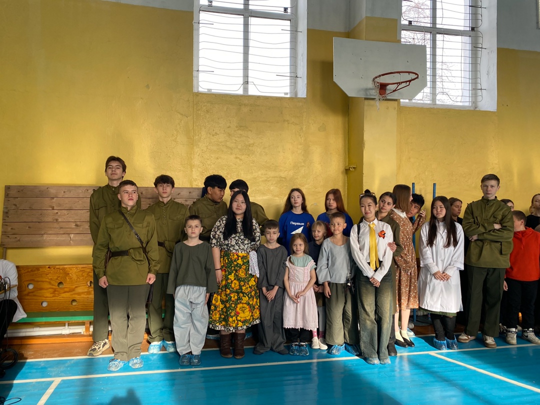 ТОС “Новое поколение” встречает гостей из Талецкой школы.