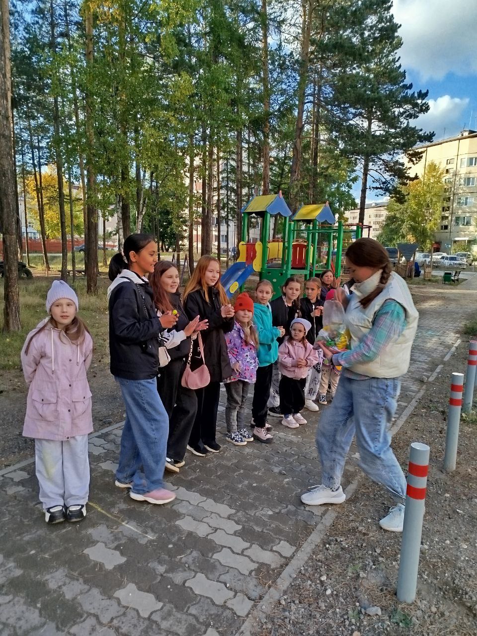 Городские забавы вернулись: жители Северобайкальска вновь играют в городки