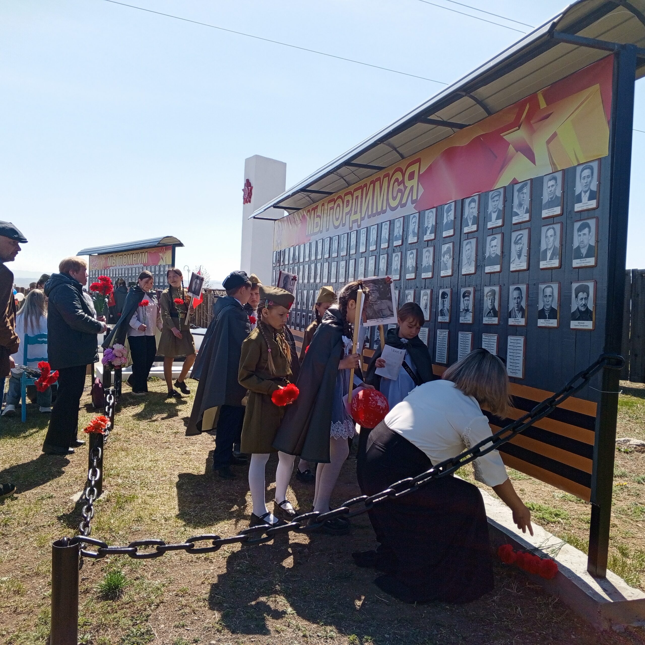ТОС “Низовское” 9 мая – Торжественное открытие мемориальных стоек с новыми портретами всех ветеранов ВОВ с.Красноярово на металлокерамике