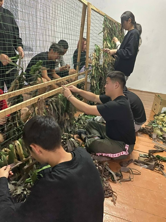 ТОС “Юность” СП “Иволгинское” Беседа “Твой вклад в общее дело” о необходимости плетения маскировочных сетей.