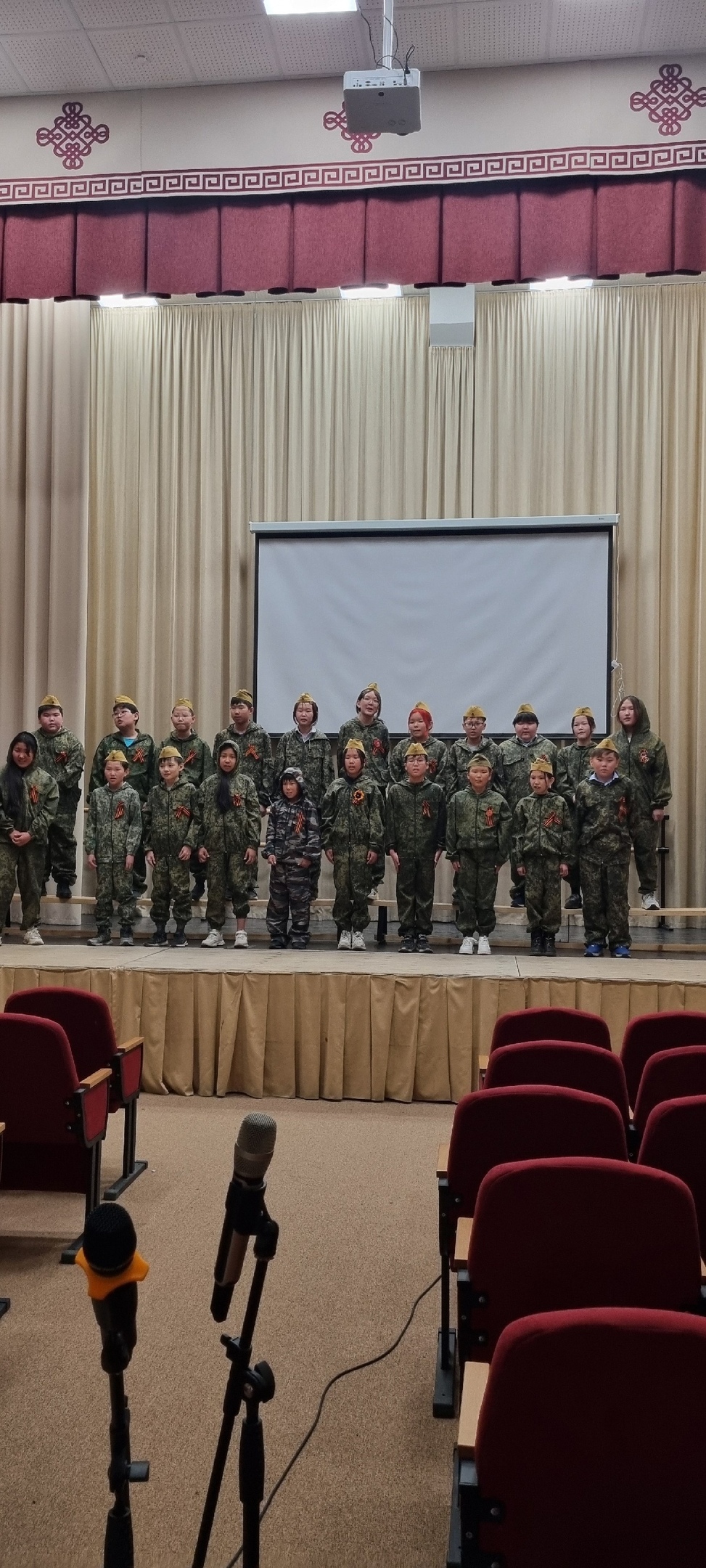 ТОС Дружба приняли участие в школьном конкурсе “Битва Хоров”