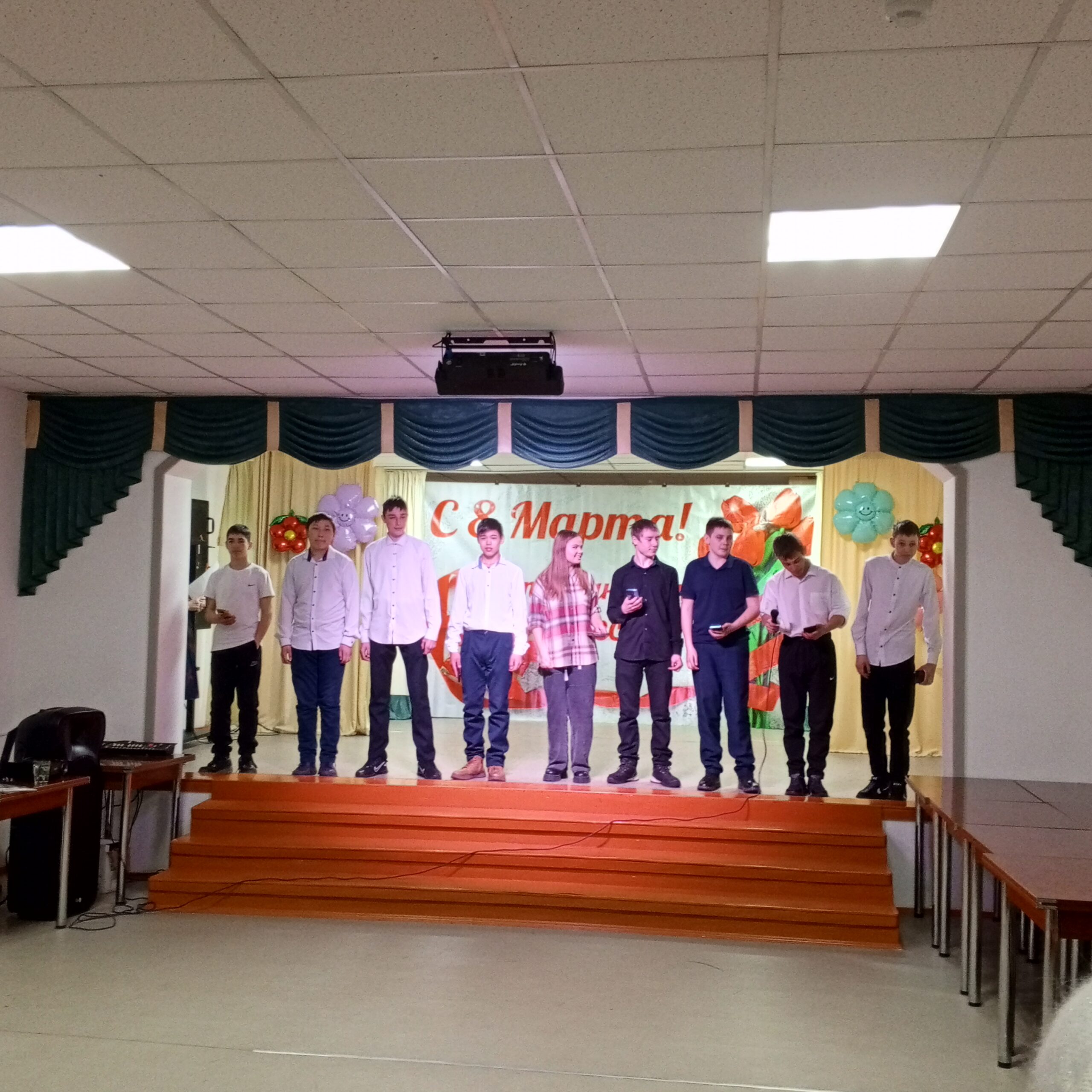 ТОС “Низовское” 7 марта – Праздничный концерт «Дарите женщинам цветы», посвящённый Международному женскому дню