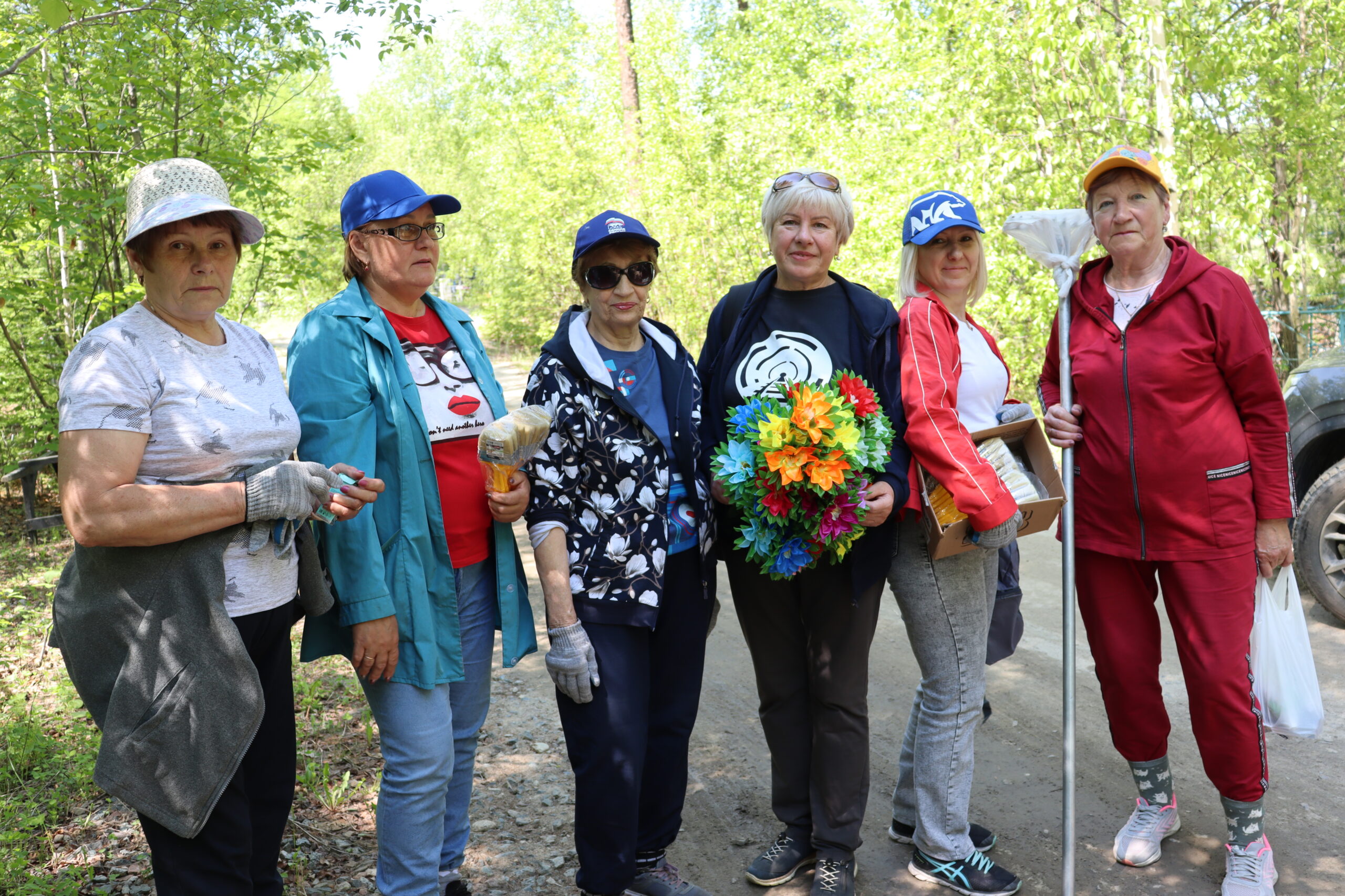 Восстановление заброшенных могил участников ВОВ и детей войны