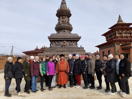 Уборка и благоустройство территории к открытию субургана «Сваямбху»