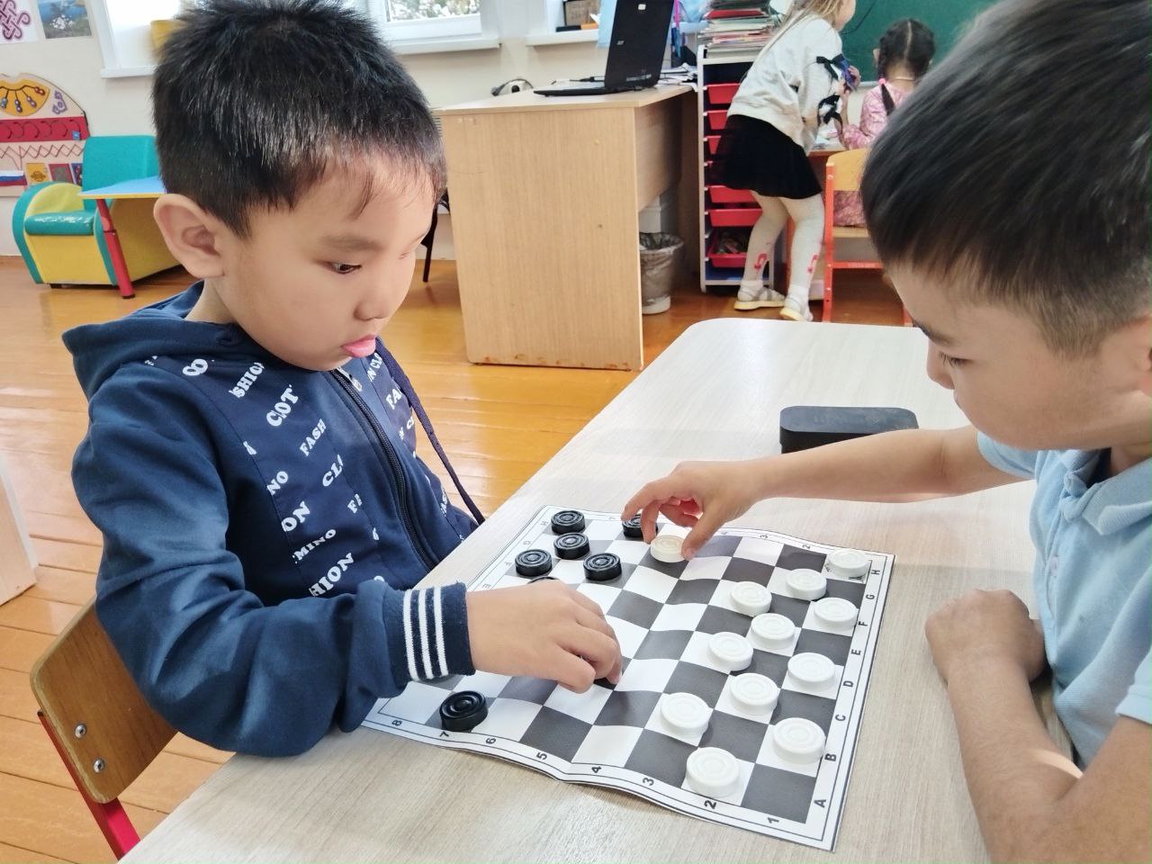 Турнир по шашкам