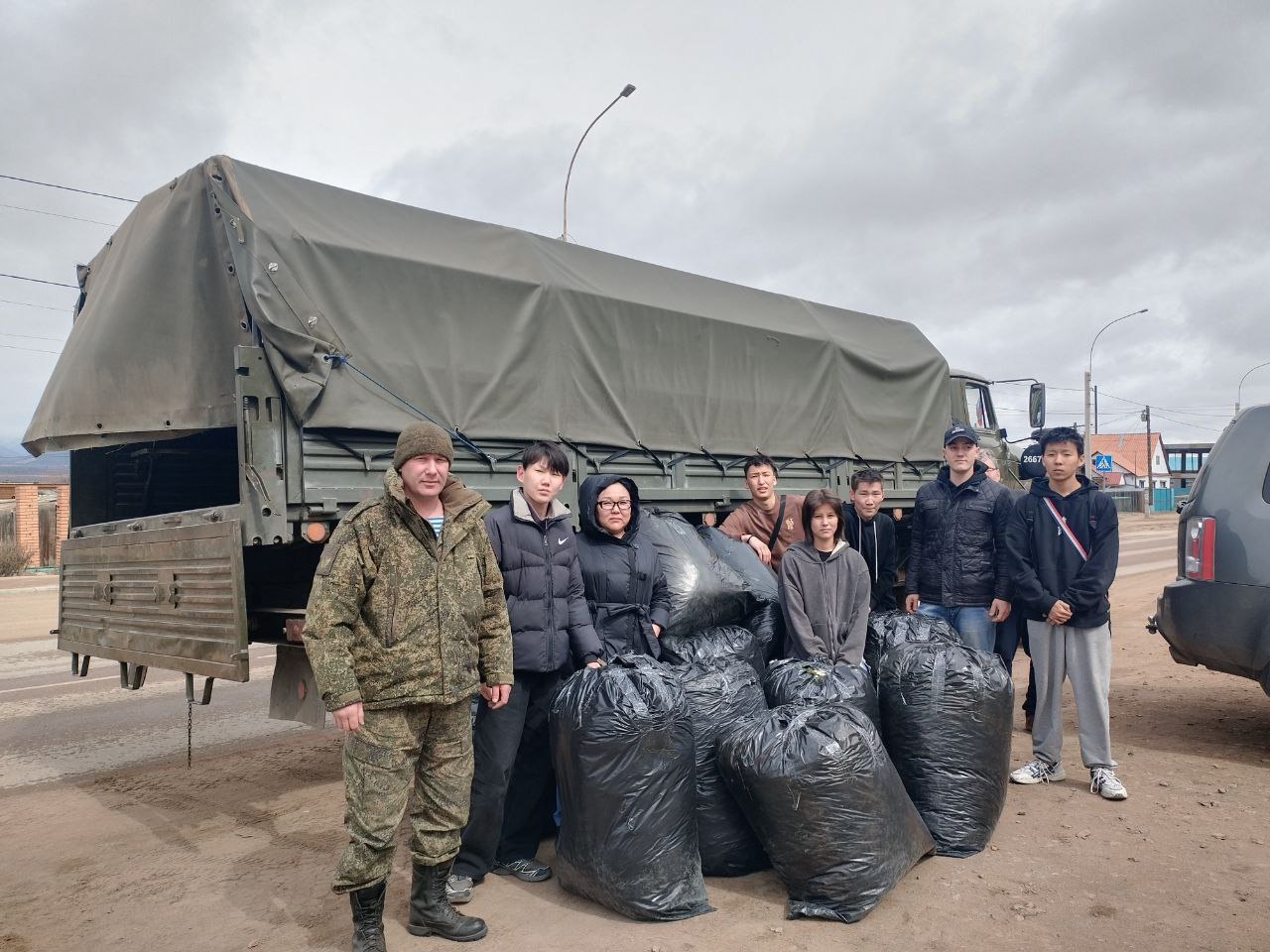 ТОС “Юность” СП “Иволгинское”Передача маскировочных сетей в 11 – ОДШБ.