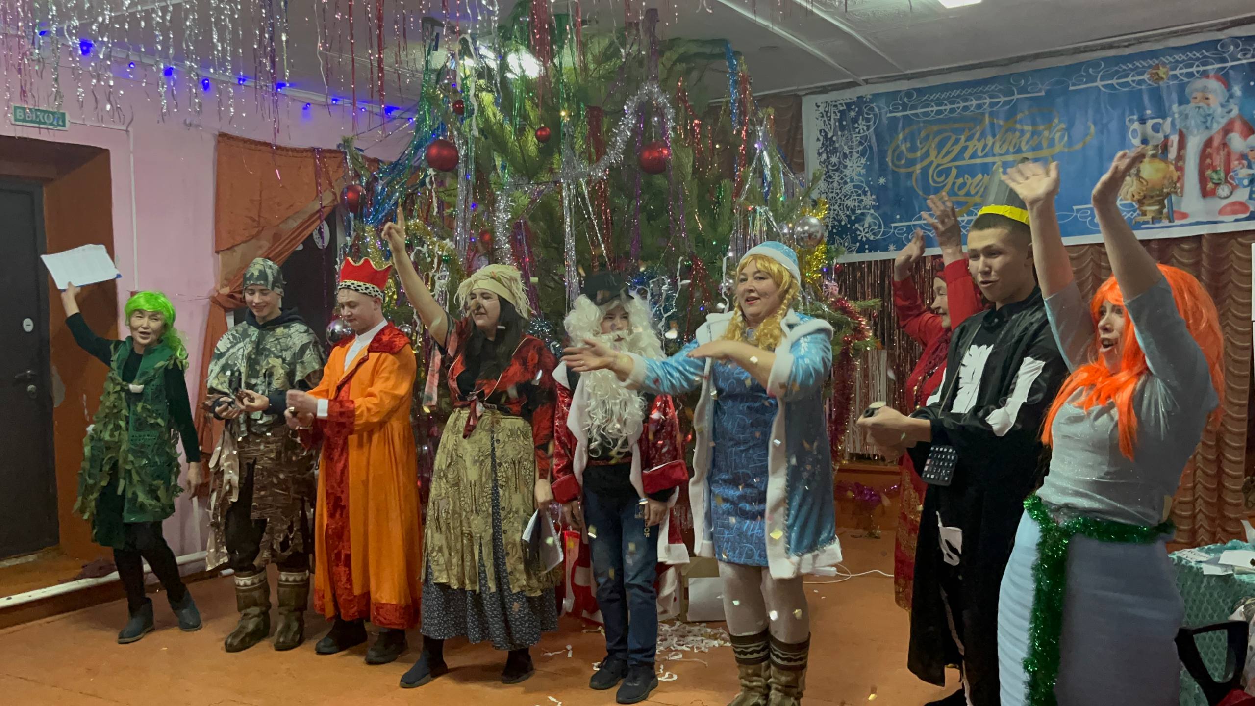 ТОС “ПОДЛЕМОРЬЕ” Взрослая ёлка “Новогодний переполох”